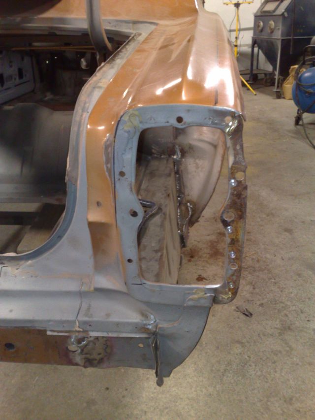 Fairlanen oikea kylki avattu