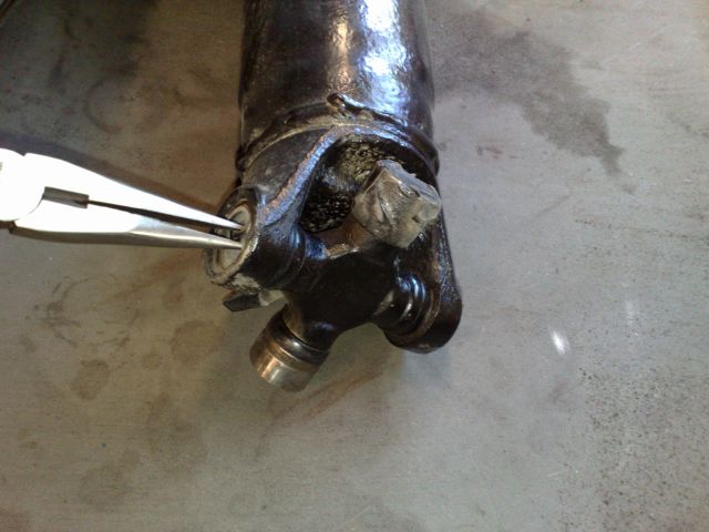 Ristikkonivelen sokan irroitus