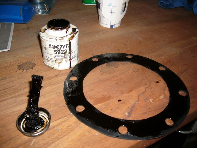 Bensatankin tiivisteen liimausta